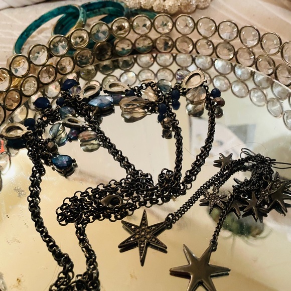 Jewelry sets from $15-25. - Picture 6 of 11